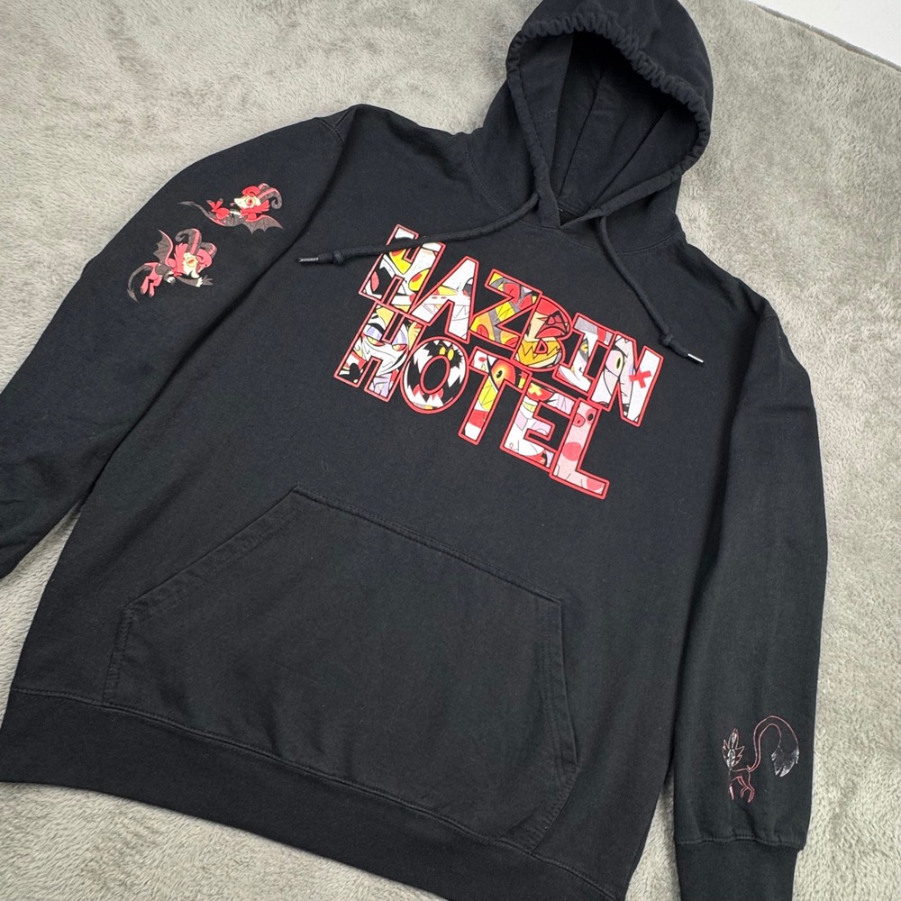 Hot Topic Hazbin Hotel Hoodie Mens Large Black Excellent Graphic Sleeve Print